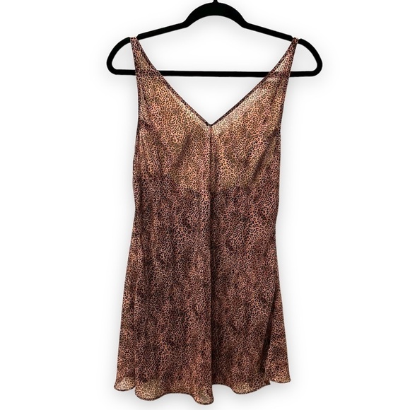 Victoria's Secret Cheetah Chemise Lingerie Semi Sheer Slip Size‎ Medium - Picture 1 of 6